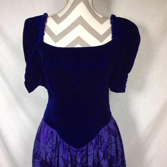 Women’s Vintage 90’s Blue Velvet Brocade dress - Picture 2 of 13